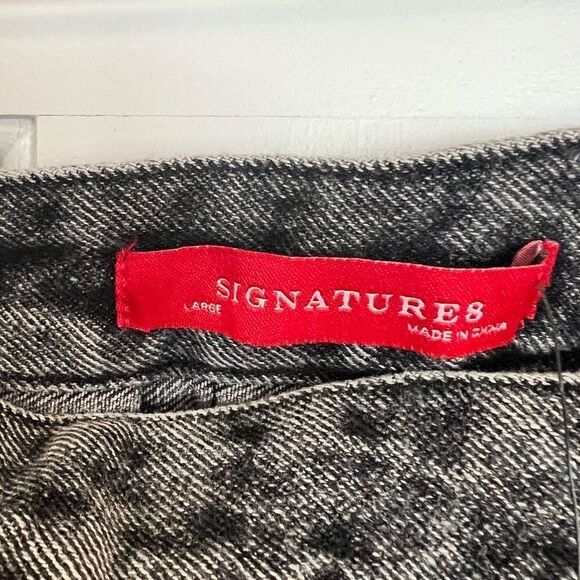 Signature 8 pleated skirt in acid wash black - Picture 5 of 9